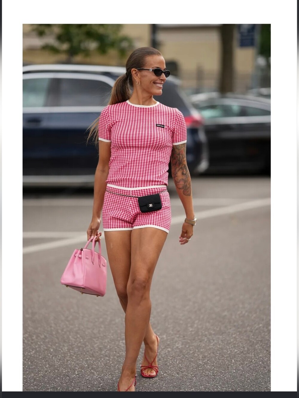 Chanel CC Black Caviar Leather wallet/crossbody-chain is optional, but included.